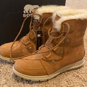 Sorel Explorer Joan Waterproof boot